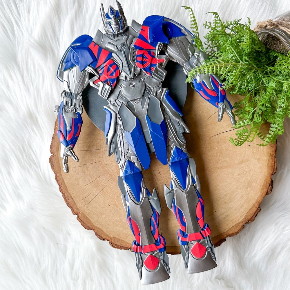 Transformers Age Of Extinction Collectible Optimus Prime Transformer Case Target - Picture 2 of 6